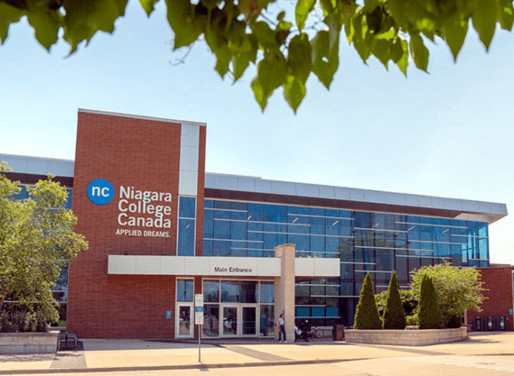 Dive into Your Canadian Dream: Meet 15 Top Institutions at the Canada Education Fair 2025!